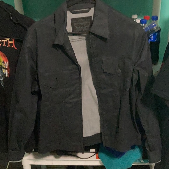 Levi’s black denim trucker jacket